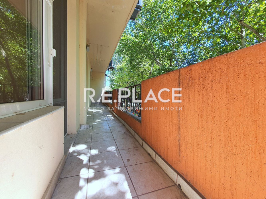 Продава южен апартамент с три стаи! Цветен квартал, гр. Варна