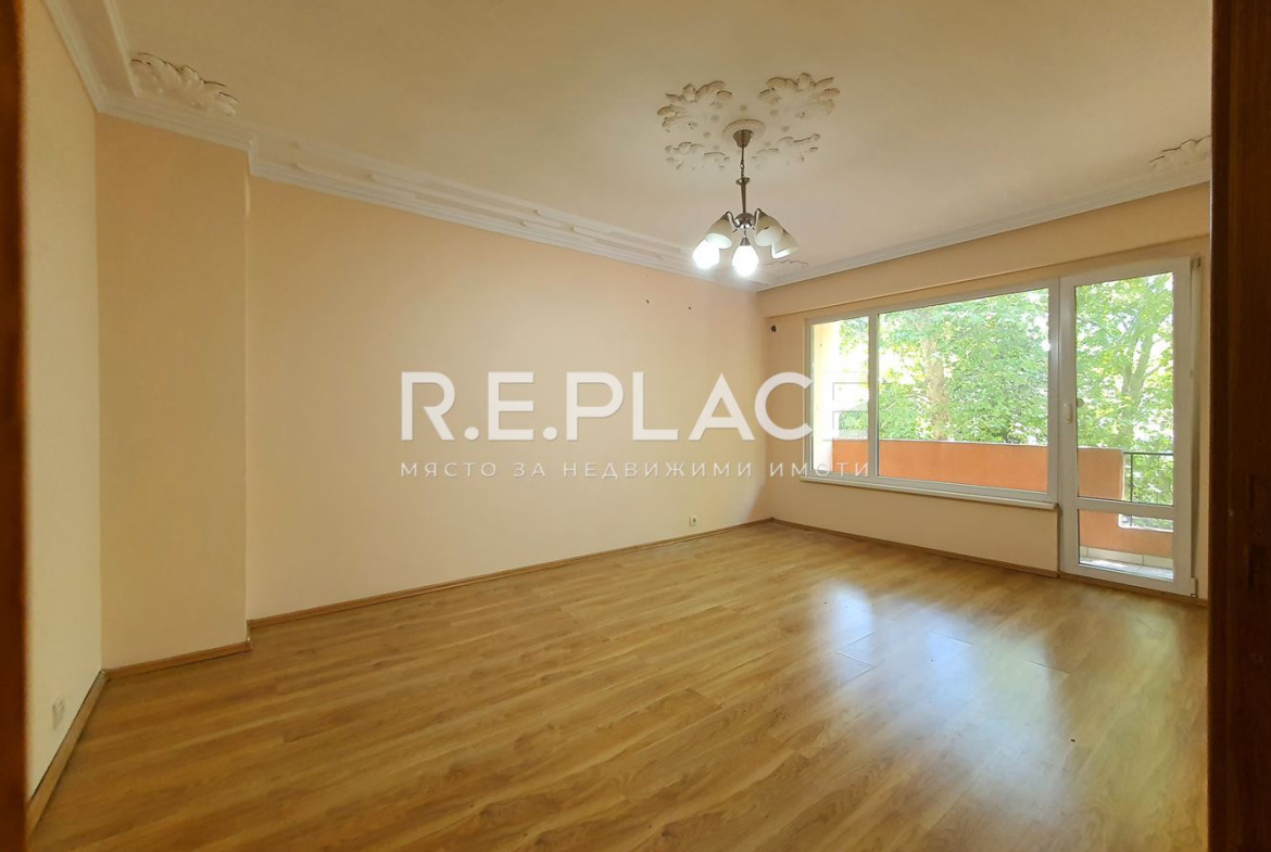 Продава южен апартамент с три стаи! Цветен квартал, гр. Варна