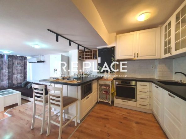 Продава тристаен апартамент (тип мезонет) в район ЛК Тракия, гр. Варна