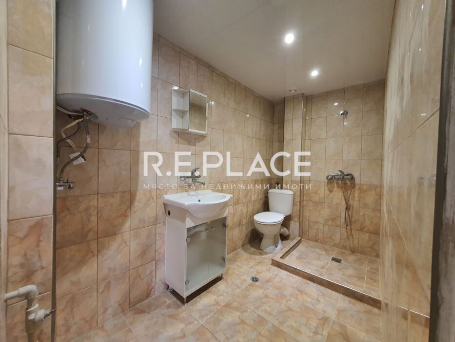 Продава двустаен апартамент в квартал Бриз, гр.Варна