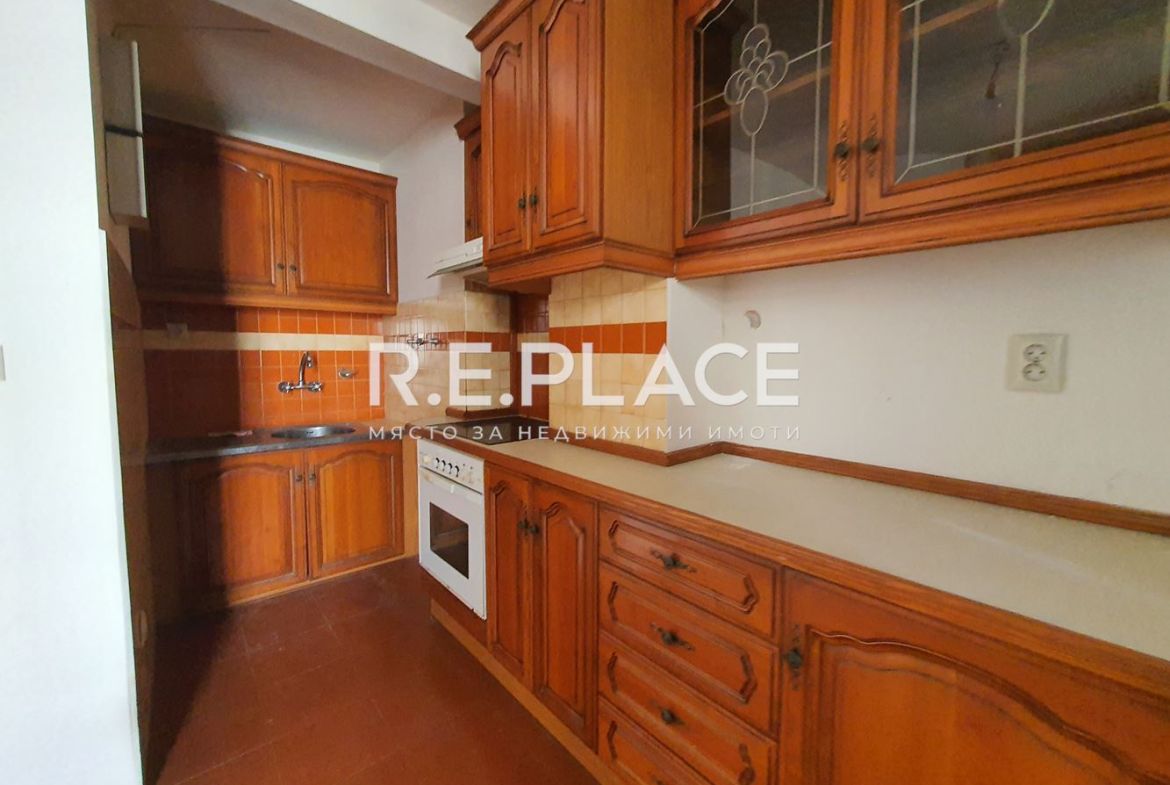 Продава мезонет район: Окръжна болница - Генерали, град Варна