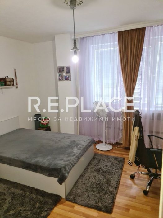 Продава тристаен апартамент в Младост, град Варна