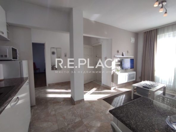 Продава двустаен тухлен апартамент в квартал Лятно кино Тракия, град Варна