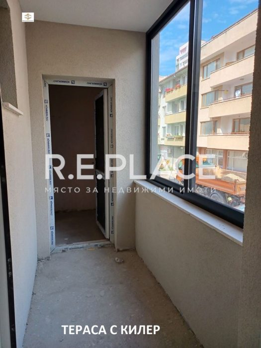 Продава тристаен апартамент Централна поща, гр. Варна