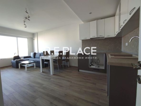 Продава тристаен апартамент - Младост, град Варна