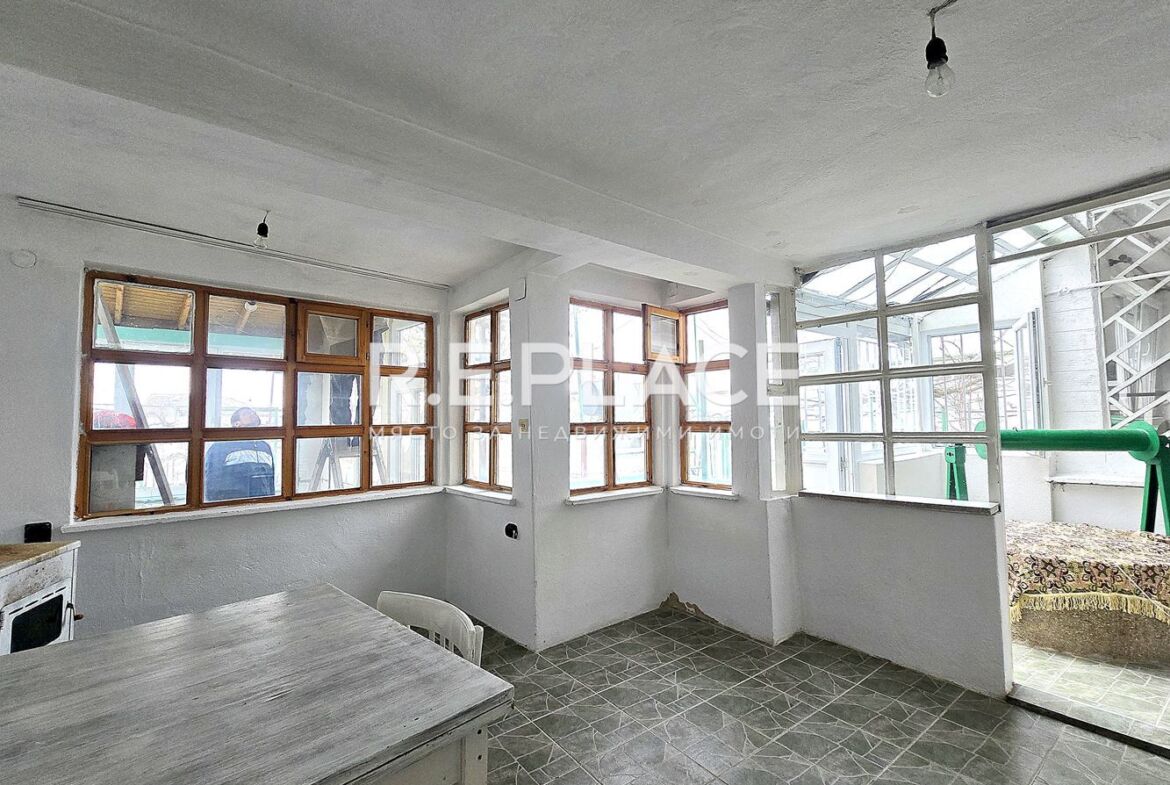 Етаж от къща под наем в м-ст Франга дере, Варна