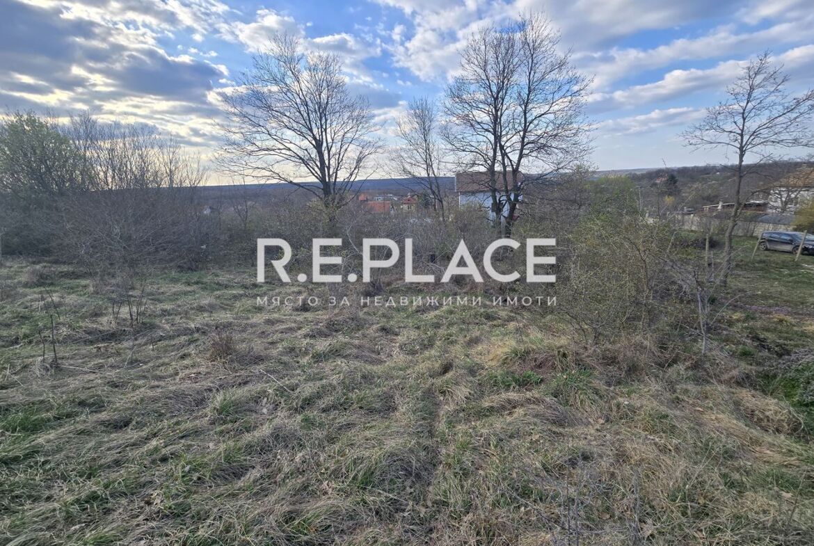 Панорамен парцел 989 кв.м в м-т Перчемлията, Варна – Идеален за проект с гледка