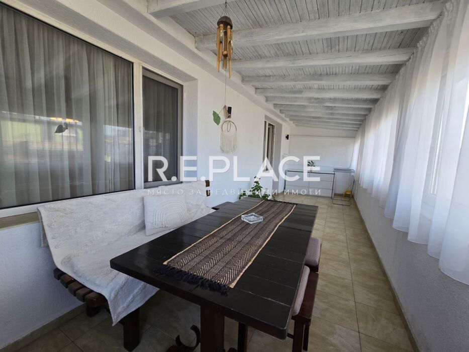 Тристаен апартамент за продажба до Колхозен пазар, Варна