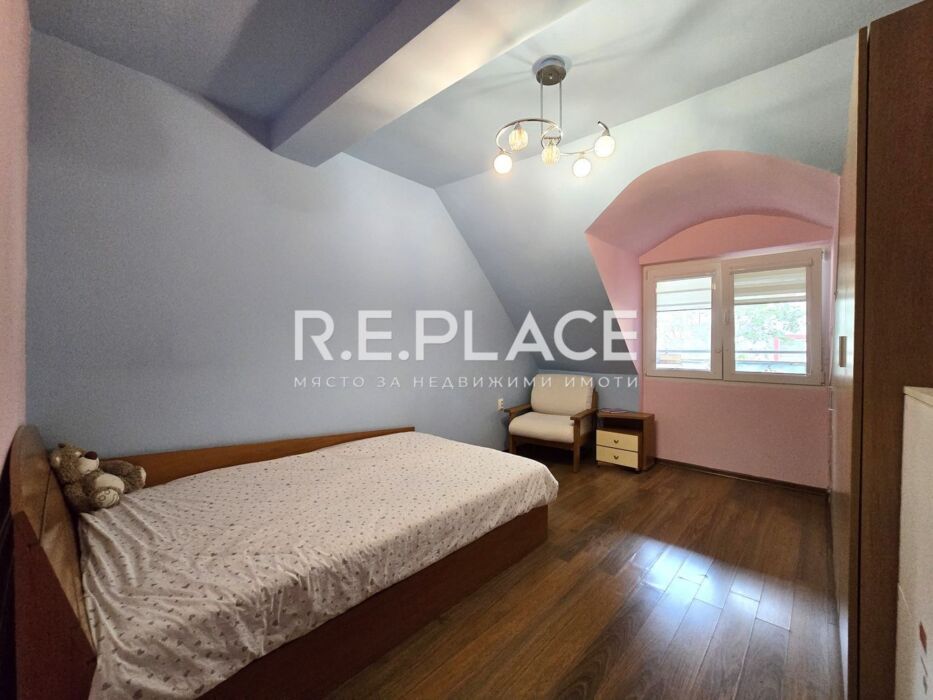 Двустаен апартамент в Цветен квартал