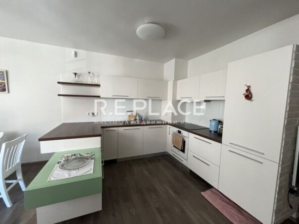 Продава 3 стаен апартамент в Базар Левски гр. Варна