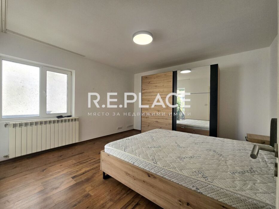 Самостоятелна къща с гараж и къща за гости – кв. Галата, Варна