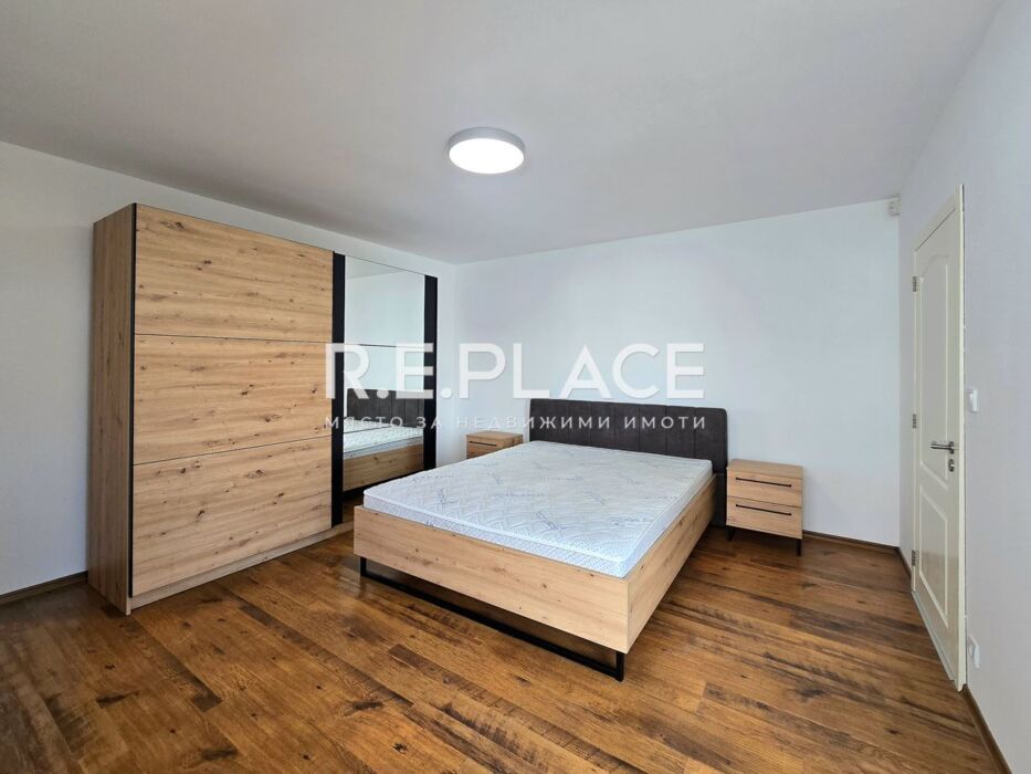 Самостоятелна къща с гараж и къща за гости – кв. Галата, Варна