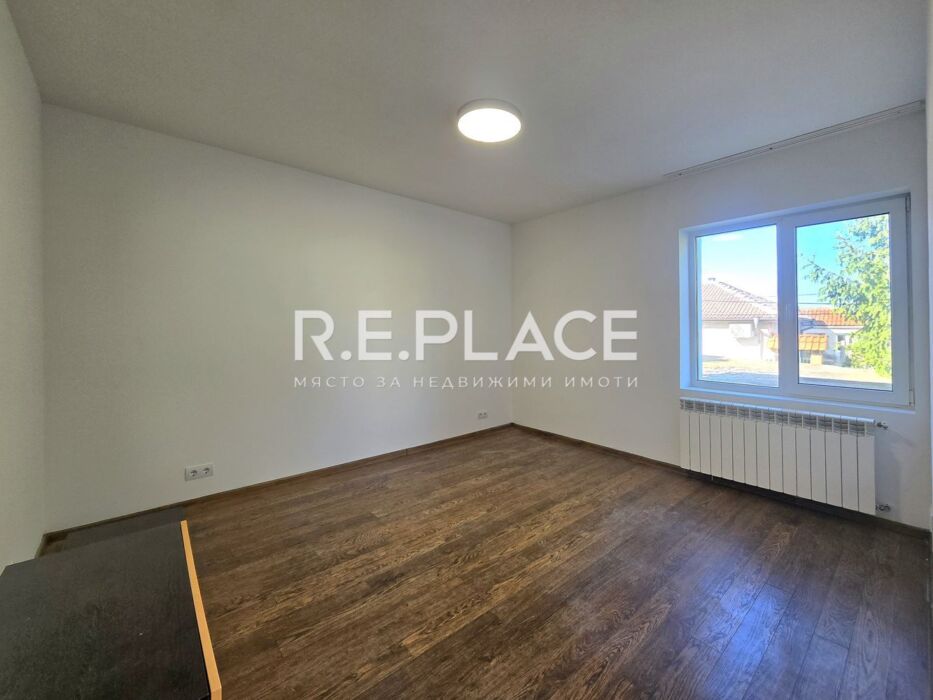 Самостоятелна къща с гараж и къща за гости – кв. Галата, Варна