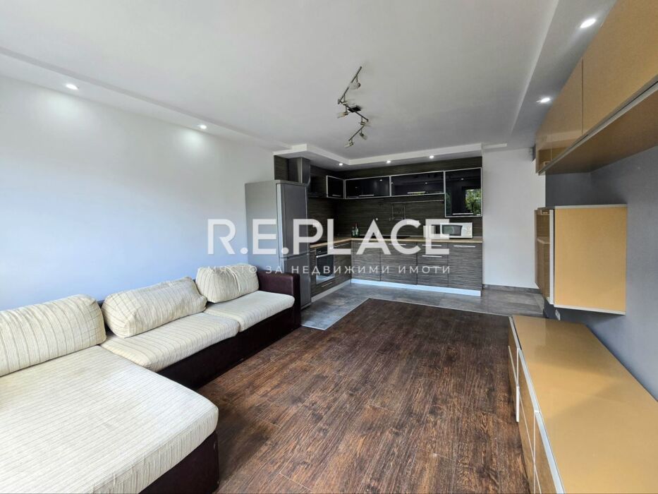 Самостоятелна къща с гараж и къща за гости – кв. Галата, Варна