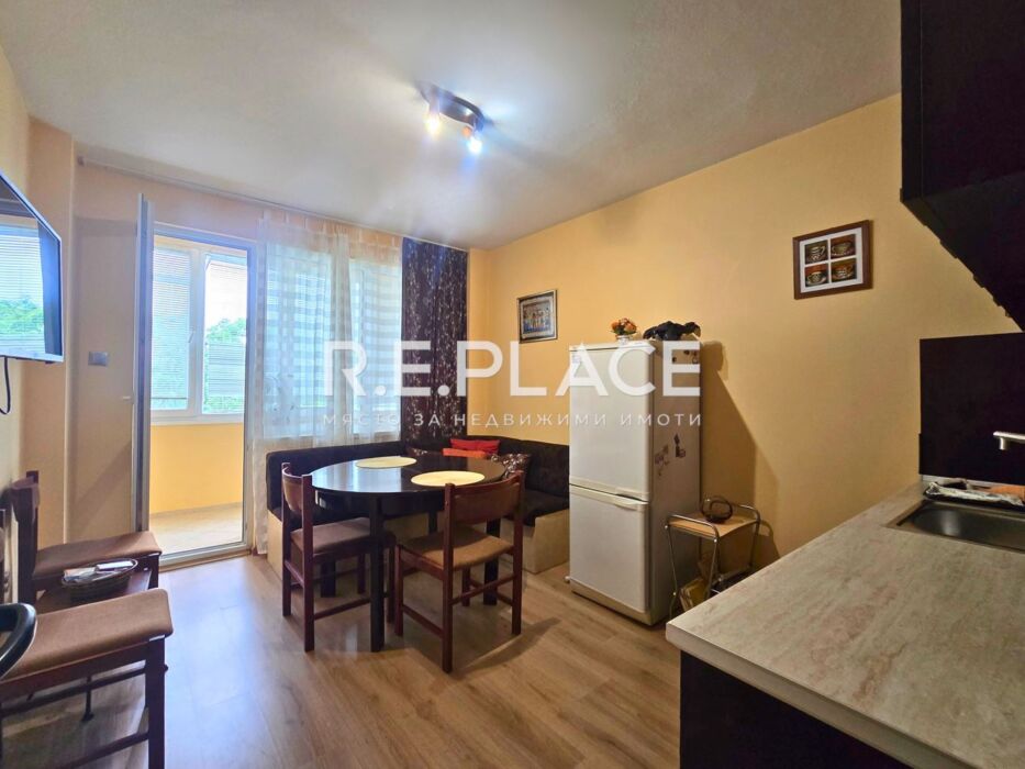 Тристаен апартамент под наем в квартал Чайка (Тенискортовете), гр. Варна