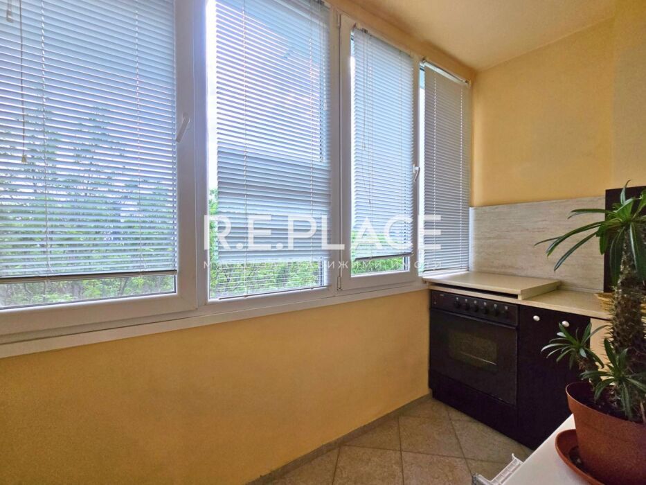 Тристаен апартамент под наем в квартал Чайка (Тенискортовете), гр. Варна