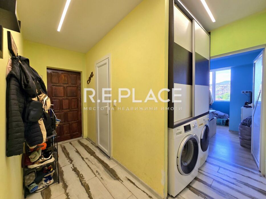 Тристаен апартамент с панорама към Варненското езеро! Гр. Варна