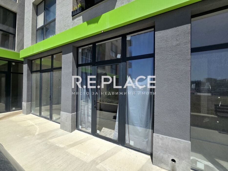 Продава се търговско помещение с паркомясто в кв. Кайсиева градина – к-с Гардън Резиденс