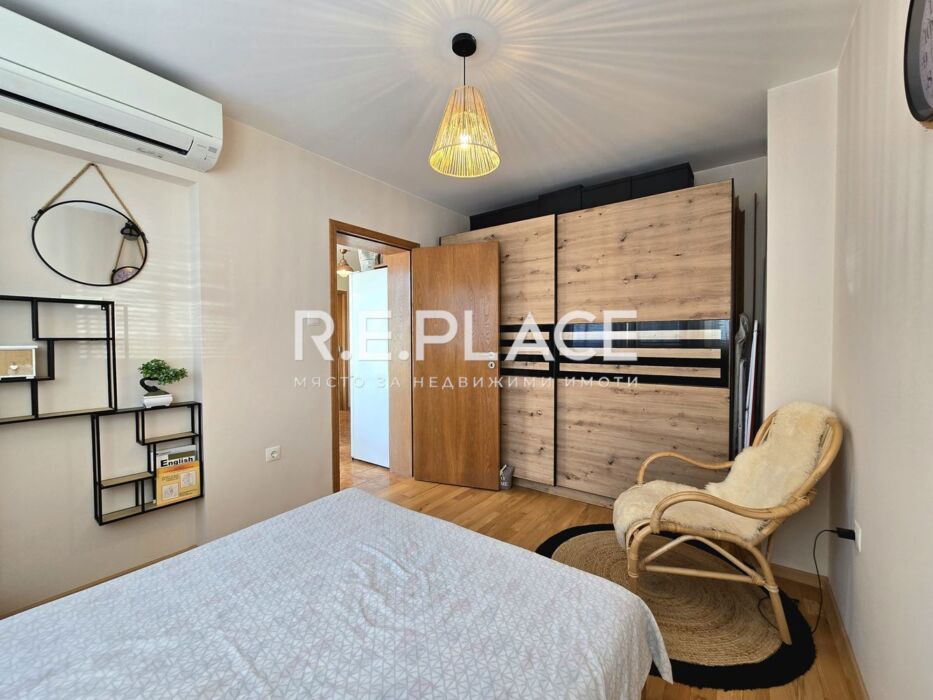 Ремонтиран апартамент с три стаи за продажба - гр. Варна