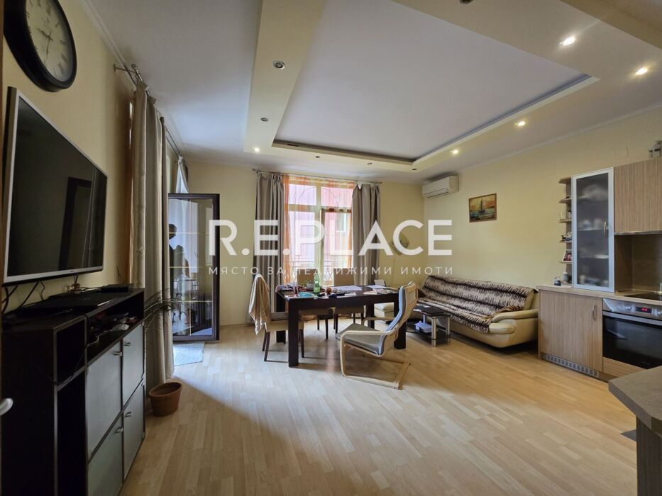 Уникален тристаен апартамент под наем в луксозен затворен комплекс – кв. Бриз, Варна