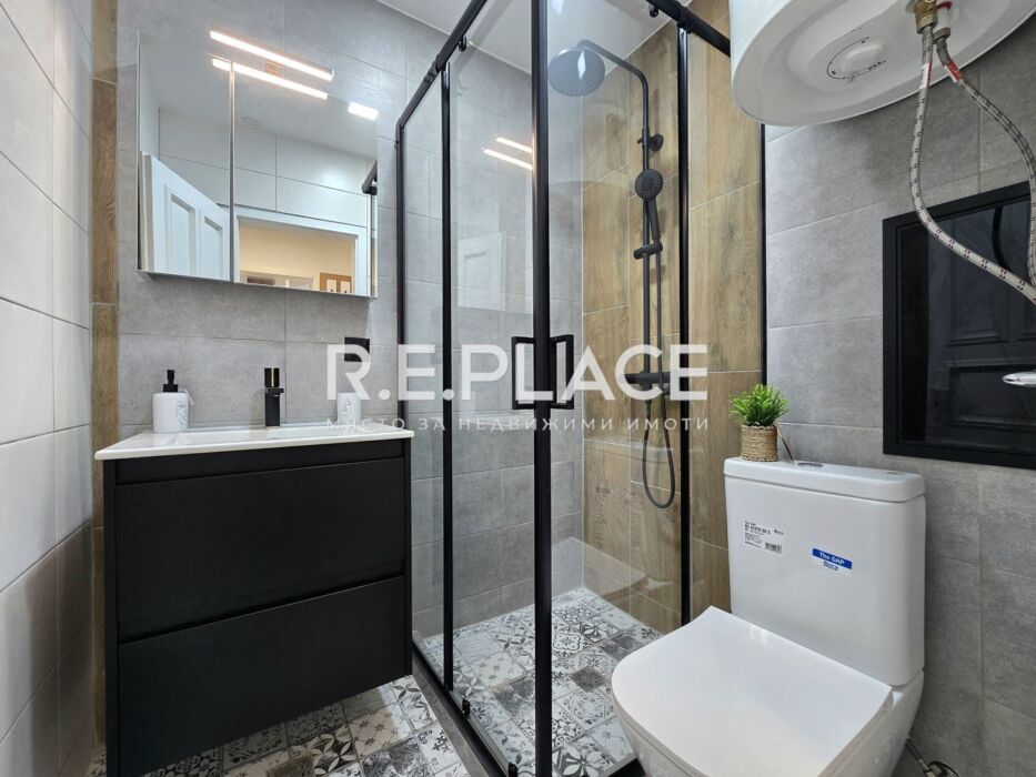 Продава двустаен апартамент в район Спортна зала / ВИНС , гр. Варна