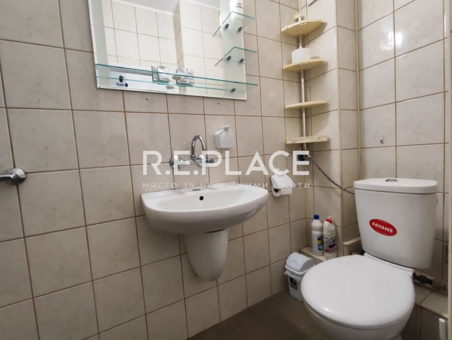 Дава под наем едностаен апартамент, Окръжна Болница, гр. Варна