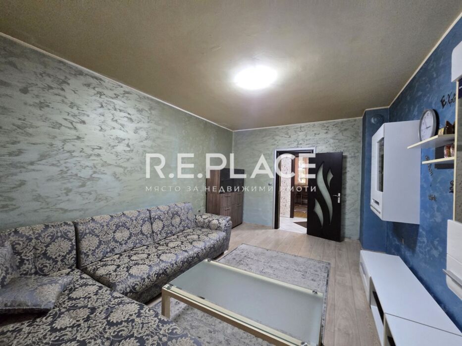 Продава четиристаен апартамент в гр. Варна, район Окръжна болница