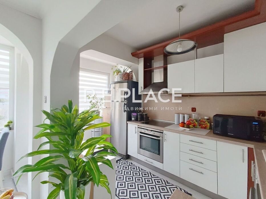 Продава 3-стаен тухлен апартамент в гр. Варна, кв.Чайка