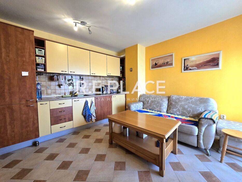 Двустаен апартамент в ж.к. Панорама – Бриз, Варна