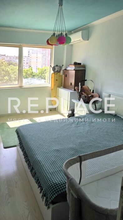 Тристаен апартамент, гр. Варна, кв. Младост 2, до Ледената пързалка