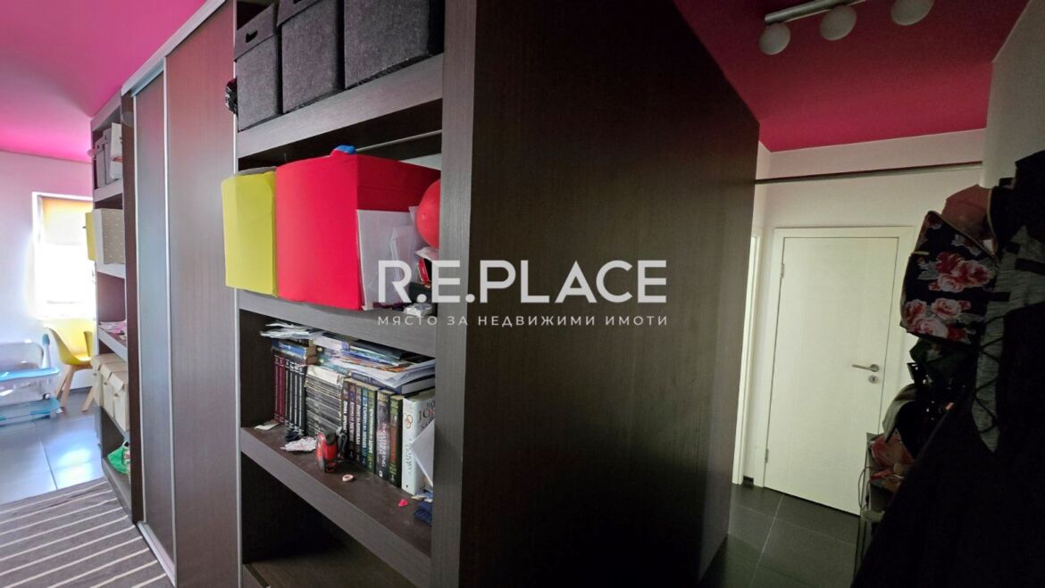 Тристаен апартамент, гр. Варна, кв. Младост 2, до Ледената пързалка