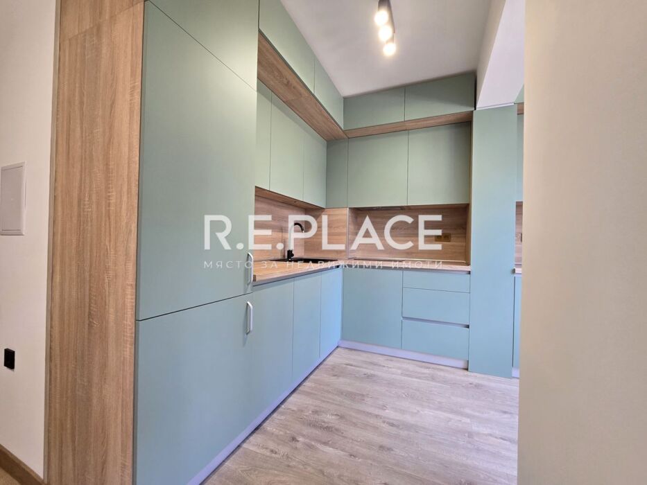 Продава апартамент с четири стаи в гр. Варна, район Електрон (Чаталджа)