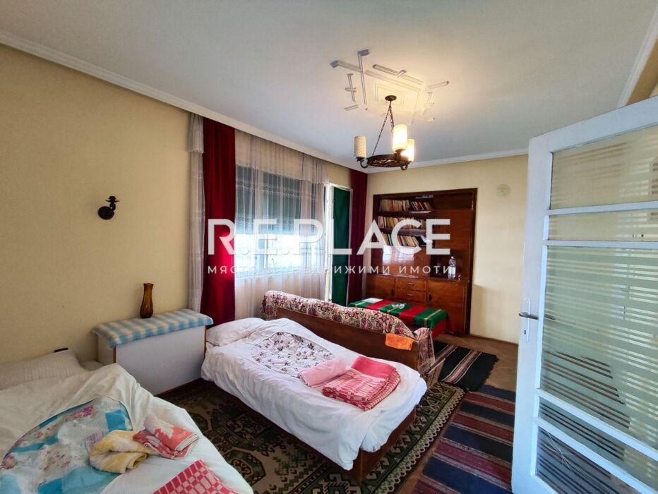 Продава тристаен апартамент в гр. Варна, квартал Чайка