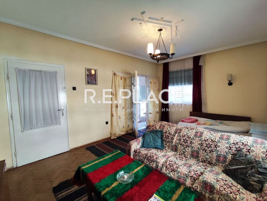 Продава тристаен апартамент в гр. Варна, квартал Чайка