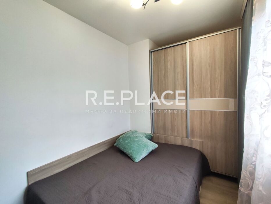 Продава двустаен апартамент в гр. Варна, район Лятно кино Тракия