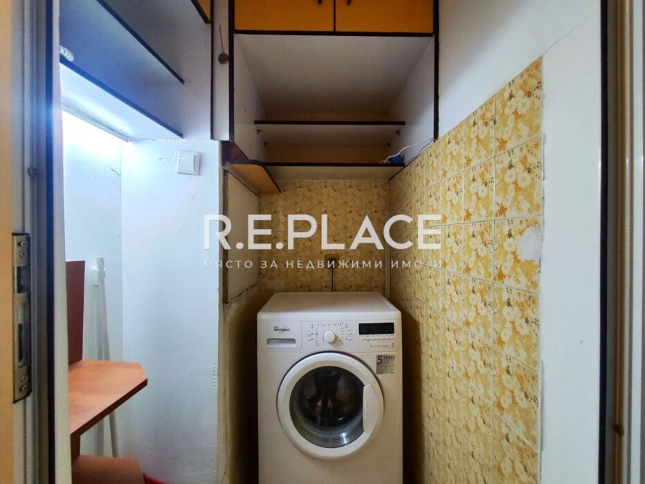 Продава двустаен апартамент в гр. Варна, район Лятно кино Тракия