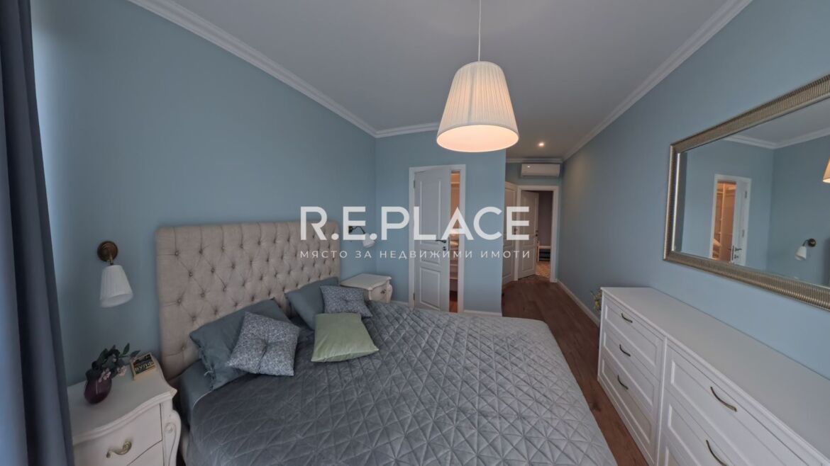 Предлага за продажба тристаен апартамент, гр. Варна, кв. Бриз