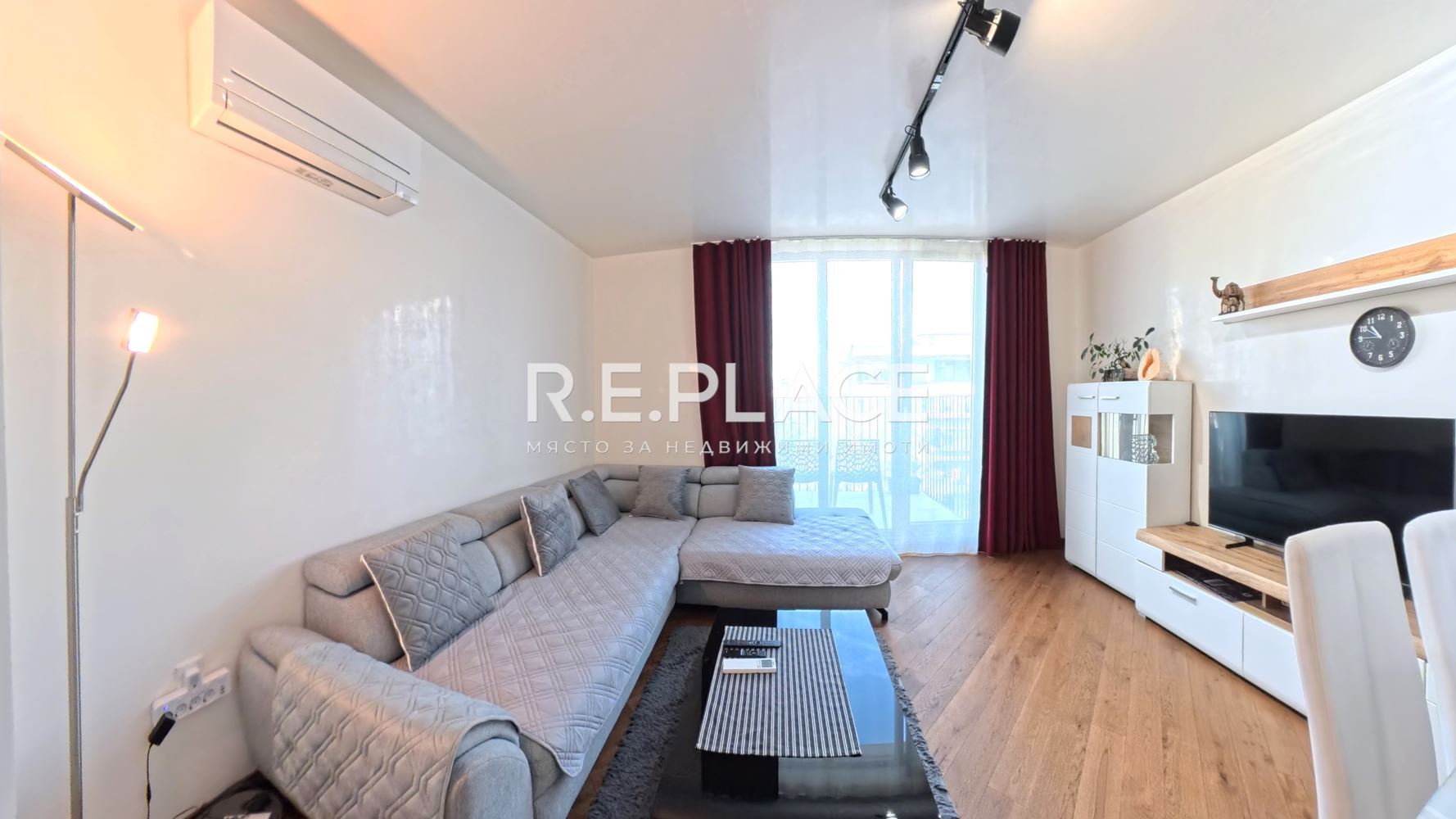 Продава тристаен апартамент в центъра на град Варна