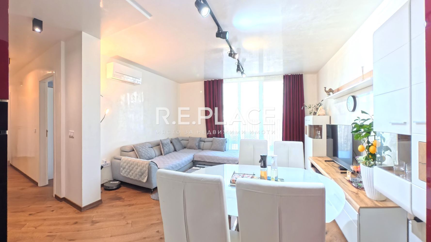 Продава тристаен апартамент в центъра на град Варна