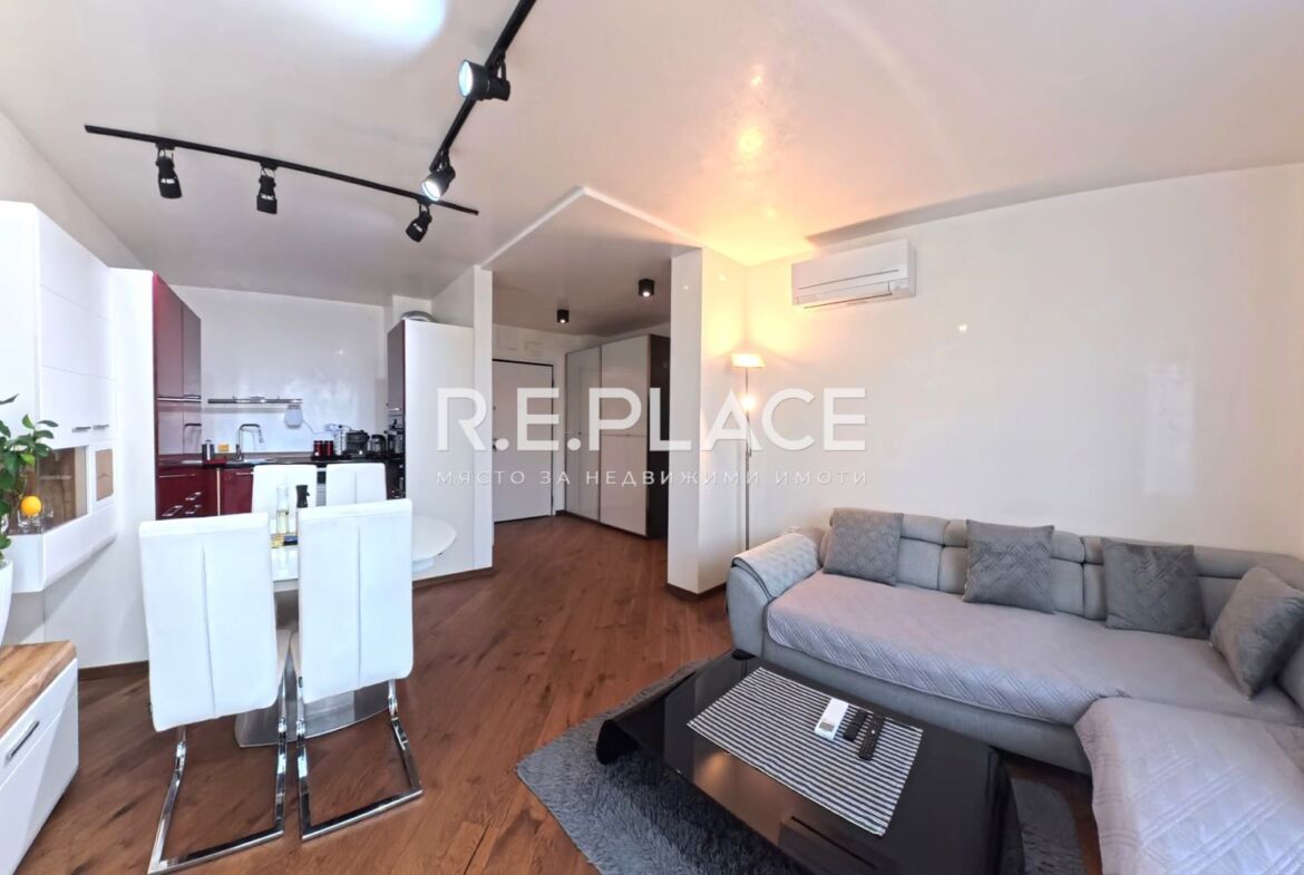 Продава тристаен апартамент в центъра на град Варна