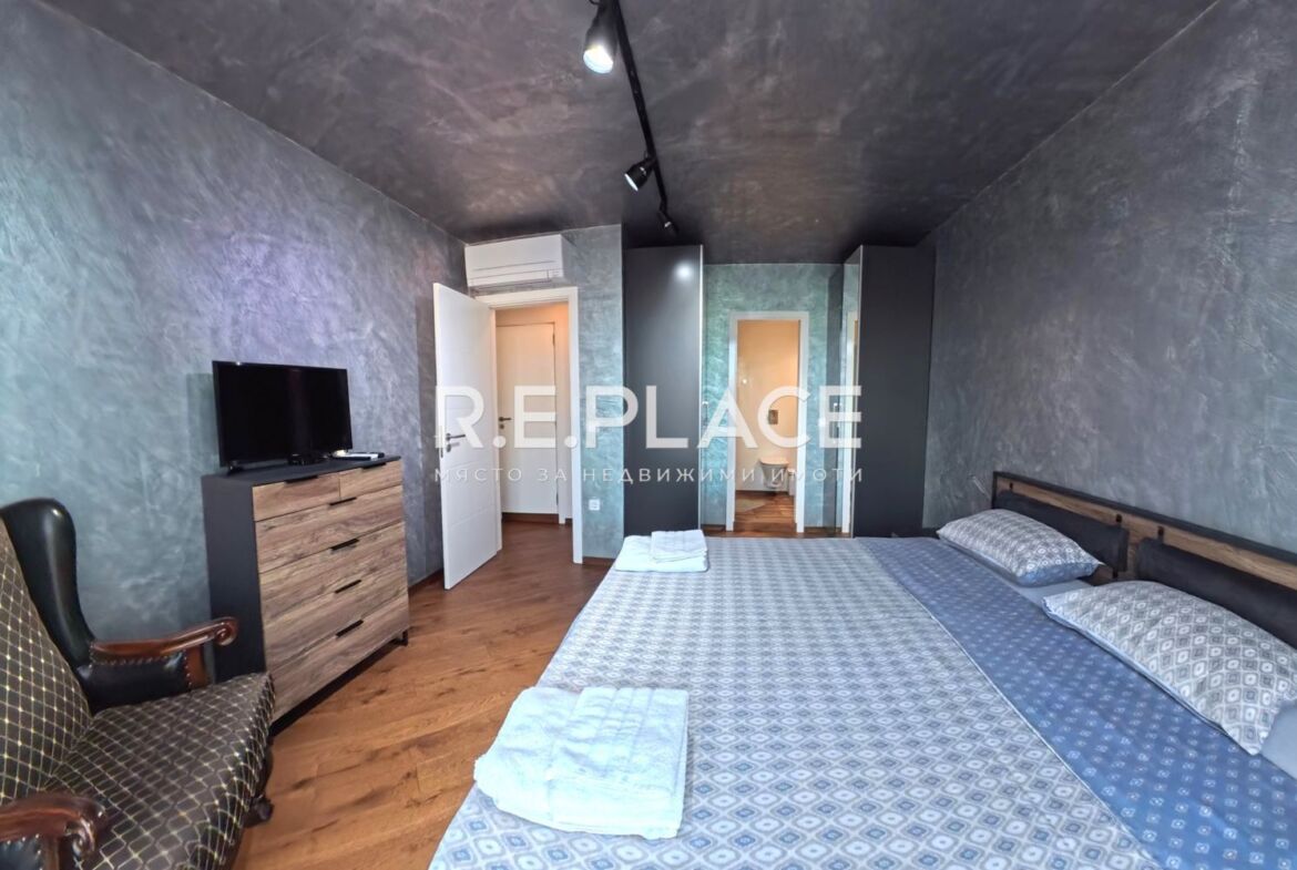 Продава тристаен апартамент в центъра на град Варна