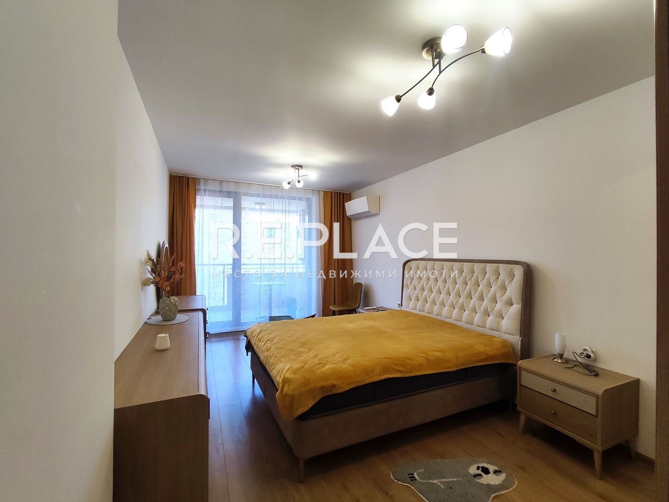 Продава тристаен апартамент в центъра на град Варна