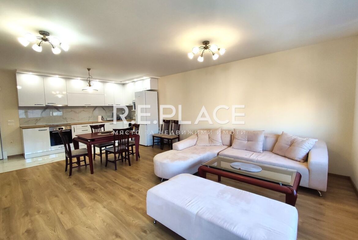 Продава тристаен апартамент в центъра на град Варна