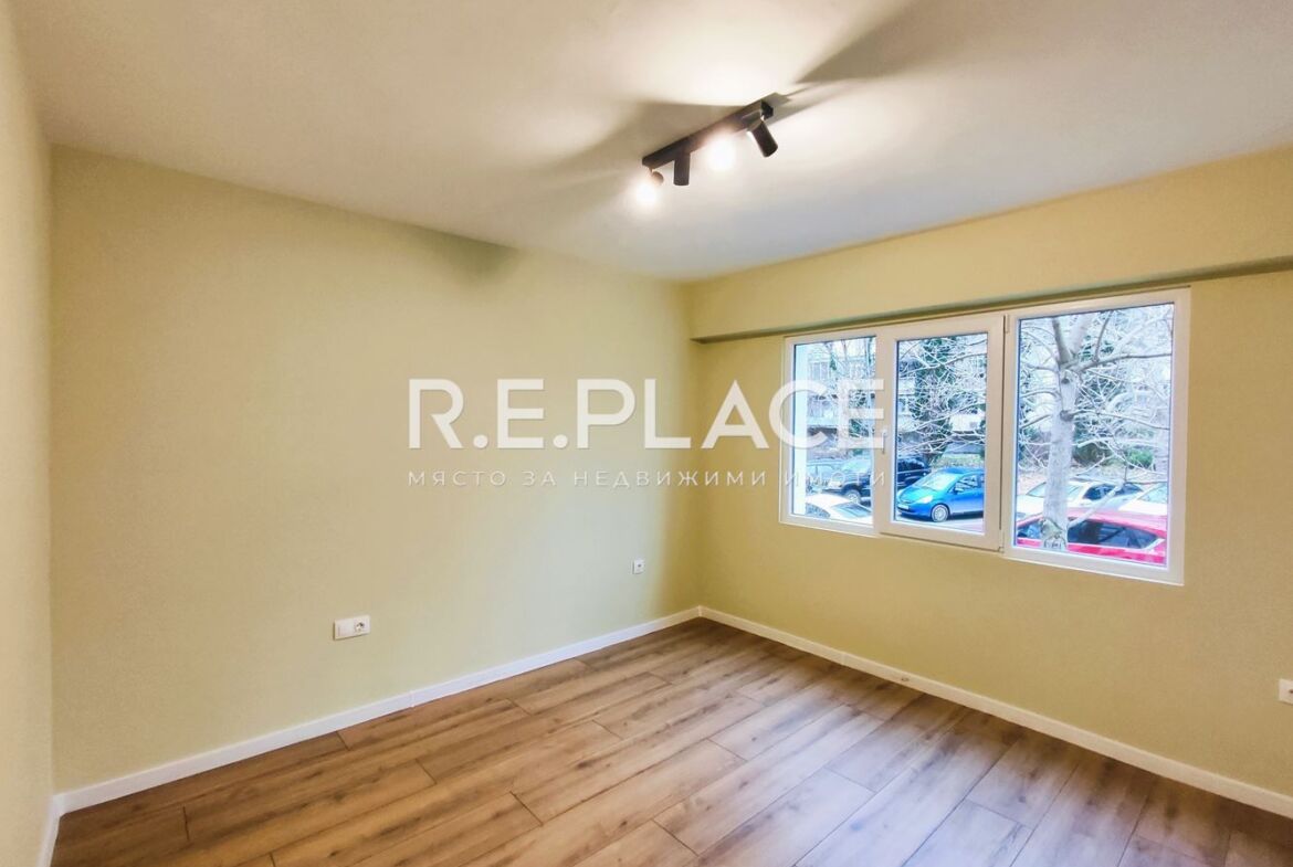 Продава четиристаен апартамент в гр. Варна, кв. Чайка