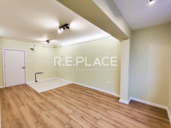 Продава четиристаен апартамент в гр. Варна, кв. Чайка