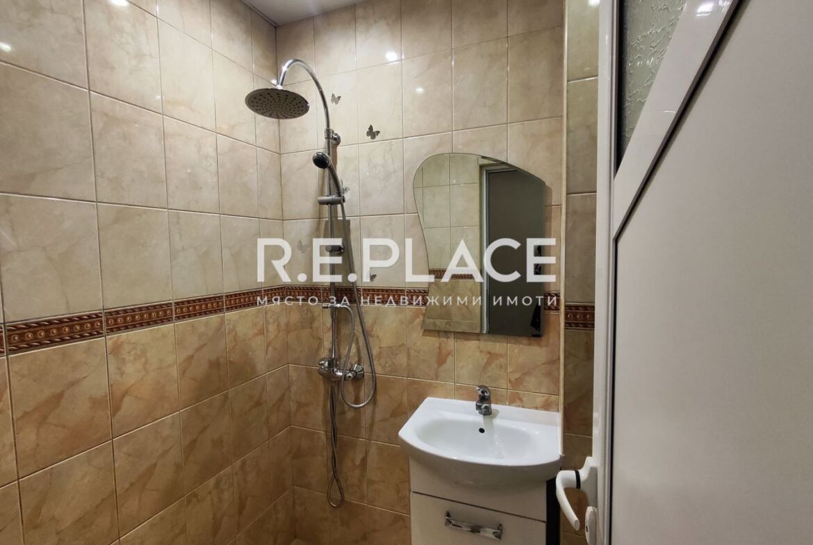 Продава апартамент с три стаи гр. Варна, жк. Владислав Варненчик