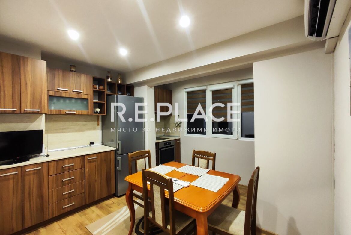 Продава апартамент с три стаи гр. Варна, жк. Владислав Варненчик