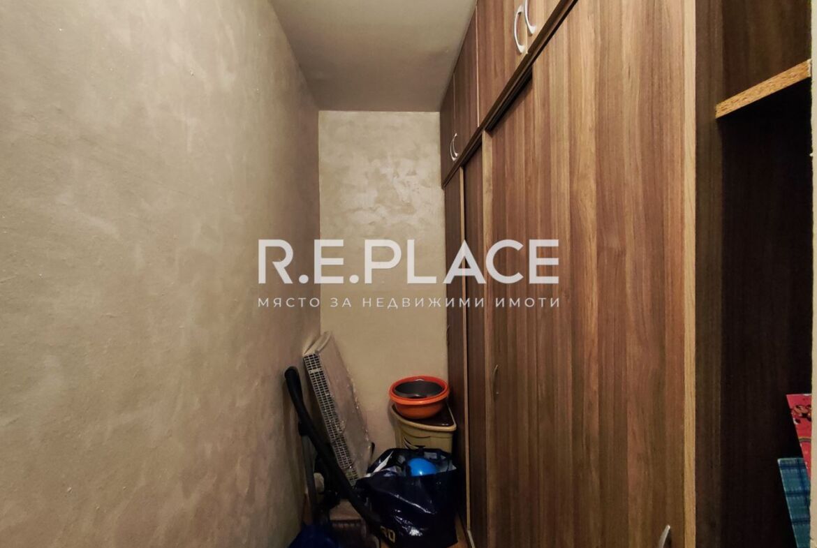 Продава апартамент с три стаи гр. Варна, жк. Владислав Варненчик