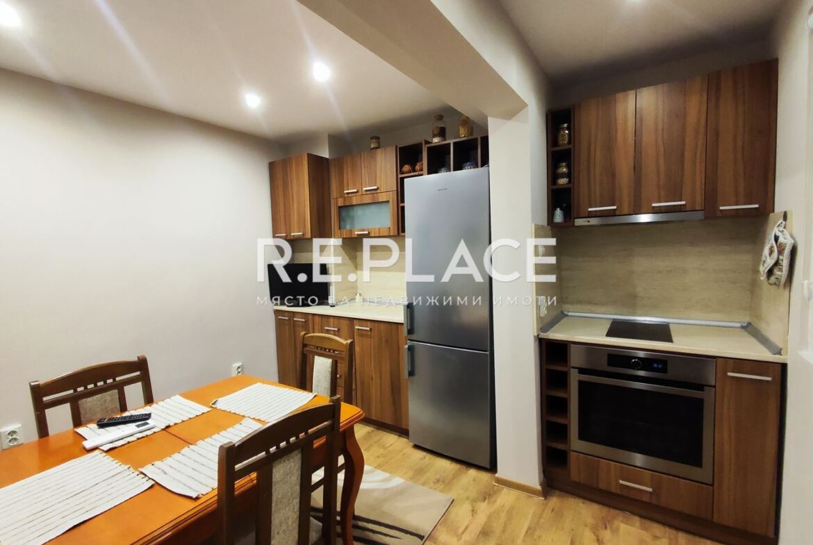 Продава апартамент с три стаи гр. Варна, жк. Владислав Варненчик