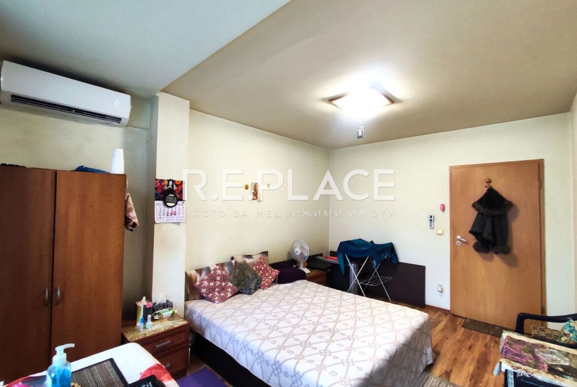 Продава двустаен апартамент в кв. Левски, гр. Варна